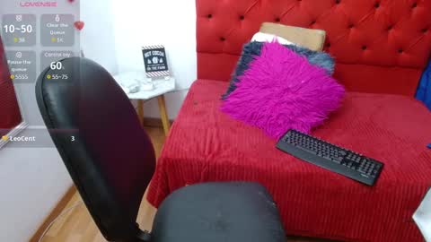 Snapshot of zoe_cutex chatting on 01/16/25, 08:14 Zoe online show from 01/16/25, 08:14