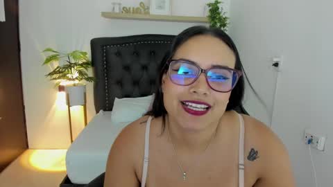 Zoe  online show from 01/06/25, 03:40