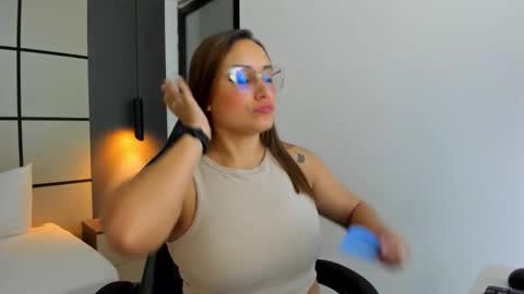 Snapshot of zoe_danae_ chatting on 02/25/26, 12:37 Zoe online show from 02/25/26, 12:37