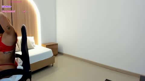 Zoe  online show from 04/21/26, 12:44