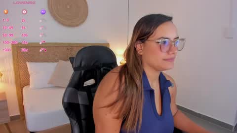 Zoe  online show from 07/22/26, 12:30
