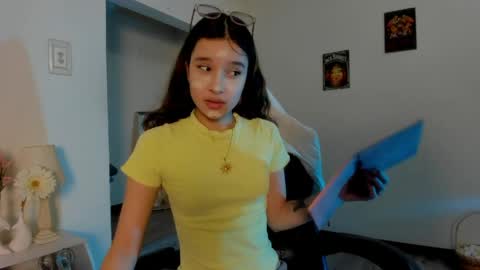 zoe_dear online show from 04/29/26, 10:27