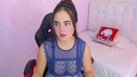 ZOE  online show from 12/02/25, 12:43