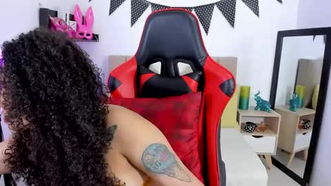 Zoe Gruber online show from 12/21/24, 12:09