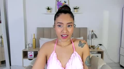 Zoe Gruber online show from 05/15/26, 11:01