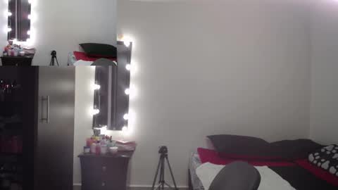 zoe hotxxx online show from 09/14/25, 11:48