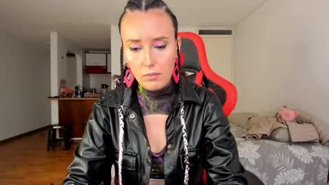 ZOE online show from 11/21/25, 09:02