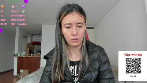 Snapshot of zoe_jeane_beker chatting on 06/05/26, 09:09 ZOE online show from 06/05/26, 09:09