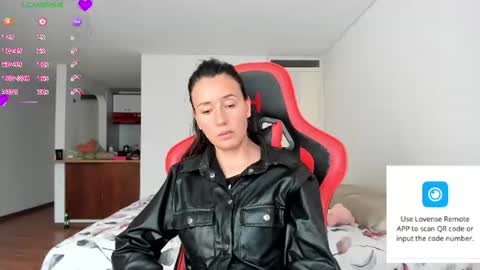 Snapshot of zoe_jeane_beker chatting on 06/22/26, 08:39 ZOE online show from 06/22/26, 08:39