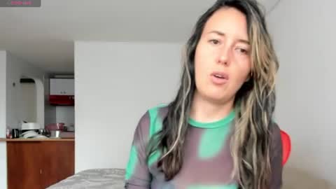 Snapshot of zoe_jeane_beker chatting on 07/14/26, 08:14 ZOE online show from 07/14/26, 08:14