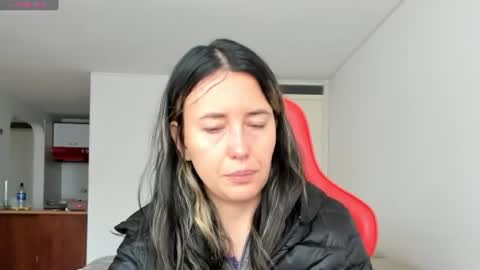 Snapshot of zoe_jeane_beker chatting on 08/03/26, 06:33 ZOE online show from 08/03/26, 06:33