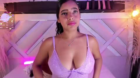 Zoey  online show from 05/26/26, 11:01