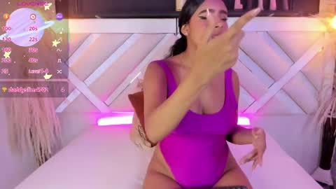 Zoey  online show from 06/05/26, 10:15