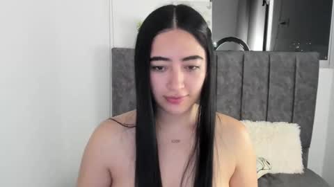 zoe_jones7 online show from 09/13/25, 03:28