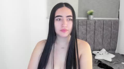 zoe_jones7 online show from 11/24/25, 04:12