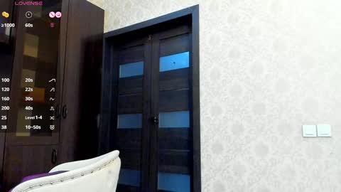 Zoe online show from 12/28/24, 01:38