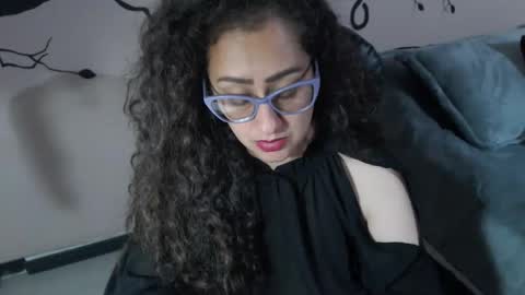 Zoe Koller online show from 10/03/25, 10:45