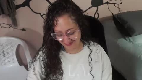 Zoe Koller online show from 11/24/25, 05:01