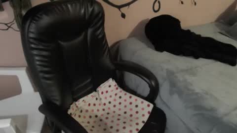 Snapshot of zoe_koller chatting on 04/10/26, 02:44 Zoe Koller online show from 04/10/26, 02:44