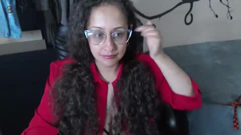 Snapshot of zoe_koller chatting on 05/07/26, 05:29 Zoe Koller online show from 05/07/26, 05:29