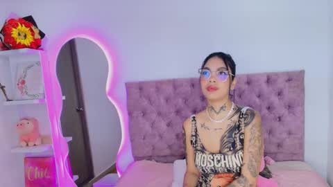 zoe_kravitx_ online show from 03/28/26, 03:50