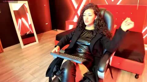 Snapshot of zoe_lara_34 chatting on 06/26/26, 04:06 zoe online show from 06/26/26, 04:06
