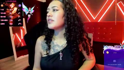 Snapshot of zoe_lara_34 chatting on 07/15/26, 02:06 zoe online show from 07/15/26, 02:06