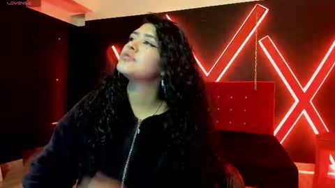 Snapshot of zoe_lara_34 chatting on 07/18/26, 03:00 zoe online show from 07/18/26, 03:00