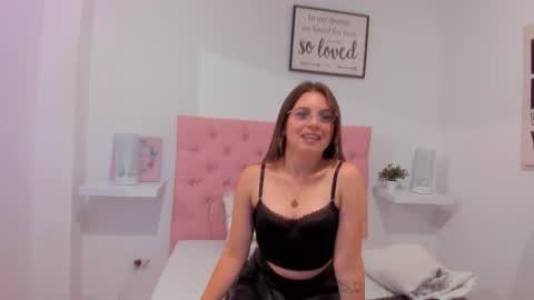 Zoe online show from 09/22/25, 11:45