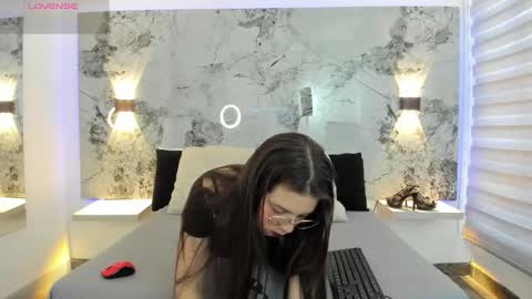 Zoe online show from 03/11/26, 11:38