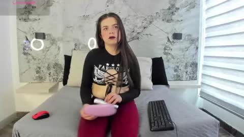 Zoe online show from 03/12/26, 12:00