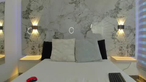 Zoe online show from 04/09/26, 11:48