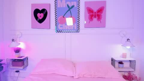 Zoe Lynch online show from 04/01/26, 11:44