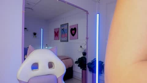 Zoe Lynch online show from 04/09/26, 11:37