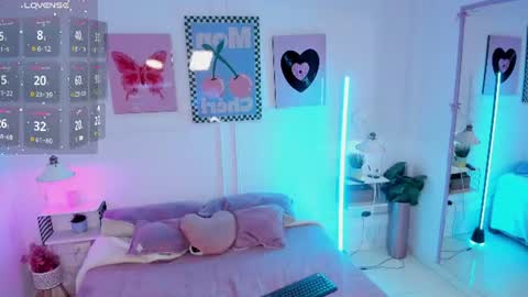 Zoe Lynch online show from 07/03/26, 12:22