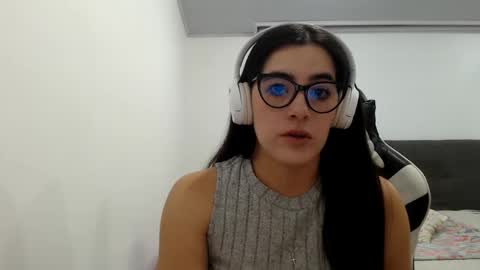 Zoe online show from 01/19/26, 04:16