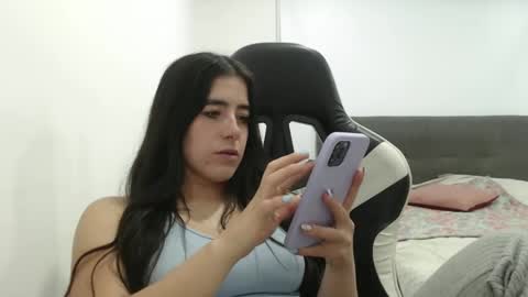 Zoe online show from 02/25/26, 05:50