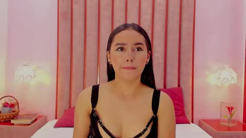 Zoe Monrow online show from 05/04/26, 12:45