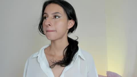 zoe_mrl online show from 04/10/26, 10:42