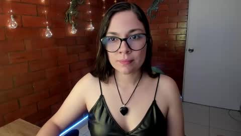 Snapshot of zoe_ringer chatting on 02/26/25, 03:52 Zoe online show from 02/26/25, 03:52
