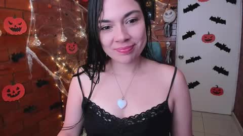 Zoe  online show from 10/28/25, 03:14