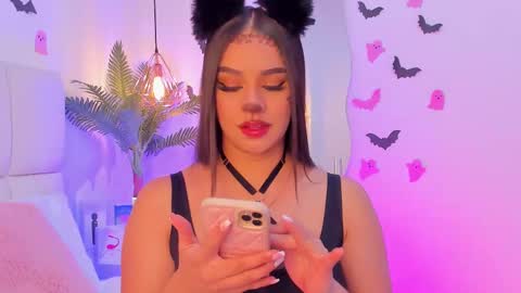 Snapshot of zoe_rivers chatting on 10/20/25, 01:06 Zoe online show from 10/20/25, 01:06