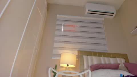 Snapshot of zoe_sky_ chatting on 01/29/25, 05:45 Hi guys i am Zoe online show from 01/29/25, 05:45