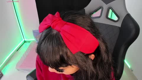 zoe_sullivan_ online show from 12/24/24, 12:55