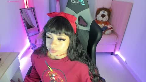 zoe_sullivan_ online show from 02/18/25, 09:43