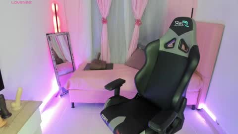 zoe_sullivan_ online show from 02/20/25, 09:44