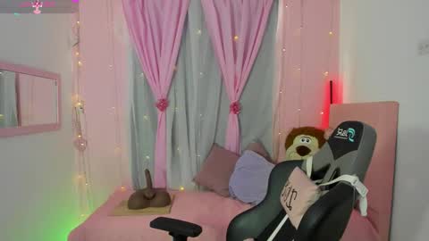 zoe_sullivan_ online show from 09/14/25, 01:54