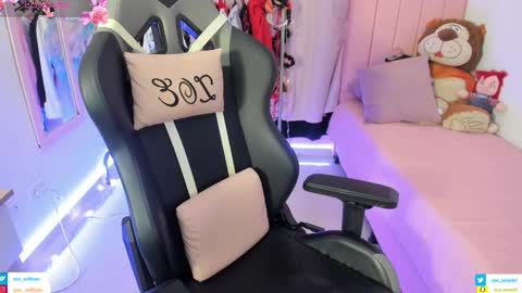 zoe_sullivan_ online show from 02/09/26, 09:24