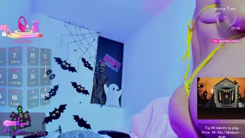 Snapshot of zoe_sweet22 chatting on 10/24/25, 11:12 new count online show from 10/24/25, 11:12