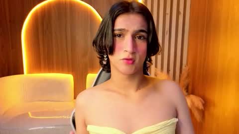 Zoe online show from 02/07/26, 01:04